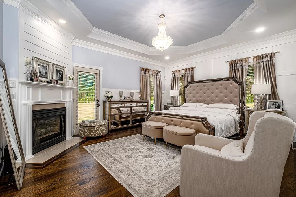 The Estate in Brentwood is a luxurious home fully fenced on 2.04 beautiful acres with a gated entry and fountain now available for sale. This home located at 305 Granny White Pike, Brentwood, Tennessee; offering 04 bedrooms and 06 bathrooms with 5,448 square feet of living spaces.