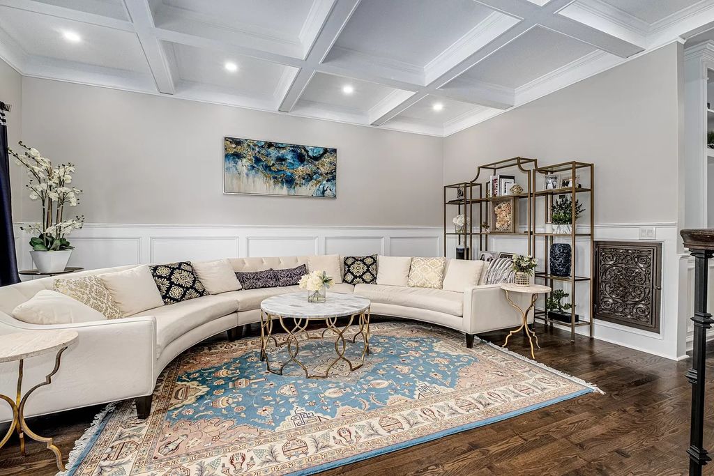 The Estate in Brentwood is a luxurious home fully fenced on 2.04 beautiful acres with a gated entry and fountain now available for sale. This home located at 305 Granny White Pike, Brentwood, Tennessee; offering 04 bedrooms and 06 bathrooms with 5,448 square feet of living spaces.
