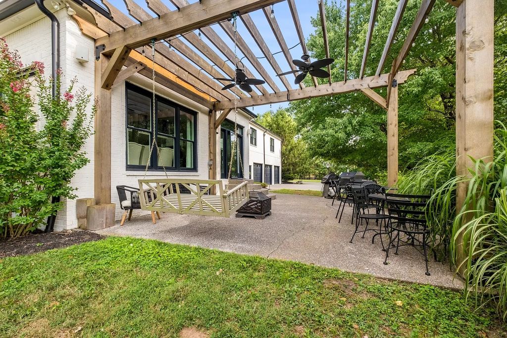 The Estate in Brentwood is a luxurious home fully fenced on 2.04 beautiful acres with a gated entry and fountain now available for sale. This home located at 305 Granny White Pike, Brentwood, Tennessee; offering 04 bedrooms and 06 bathrooms with 5,448 square feet of living spaces.