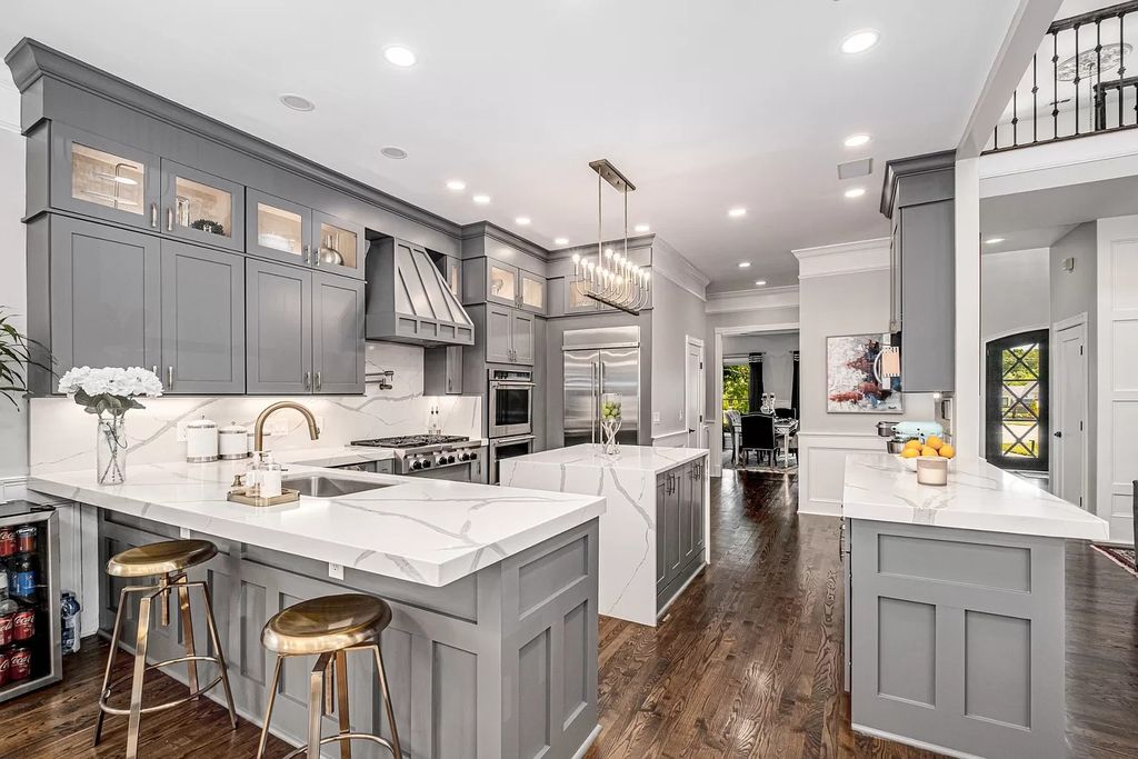 The Estate in Brentwood is a luxurious home fully fenced on 2.04 beautiful acres with a gated entry and fountain now available for sale. This home located at 305 Granny White Pike, Brentwood, Tennessee; offering 04 bedrooms and 06 bathrooms with 5,448 square feet of living spaces.