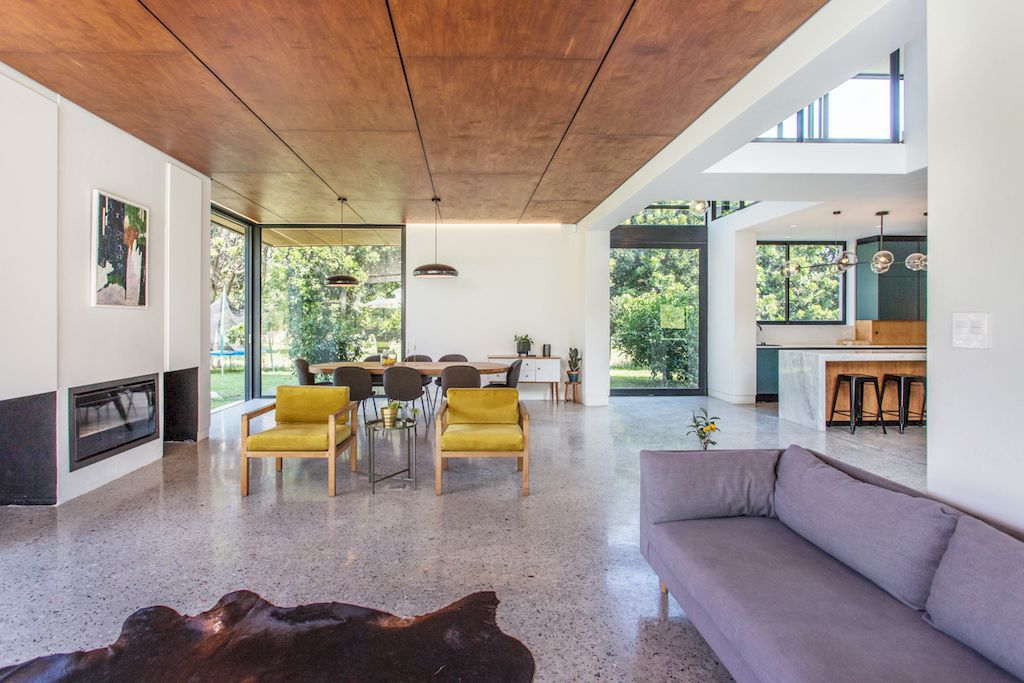 Sassen Residence suit to rural context respect nature by SALT Architects 16