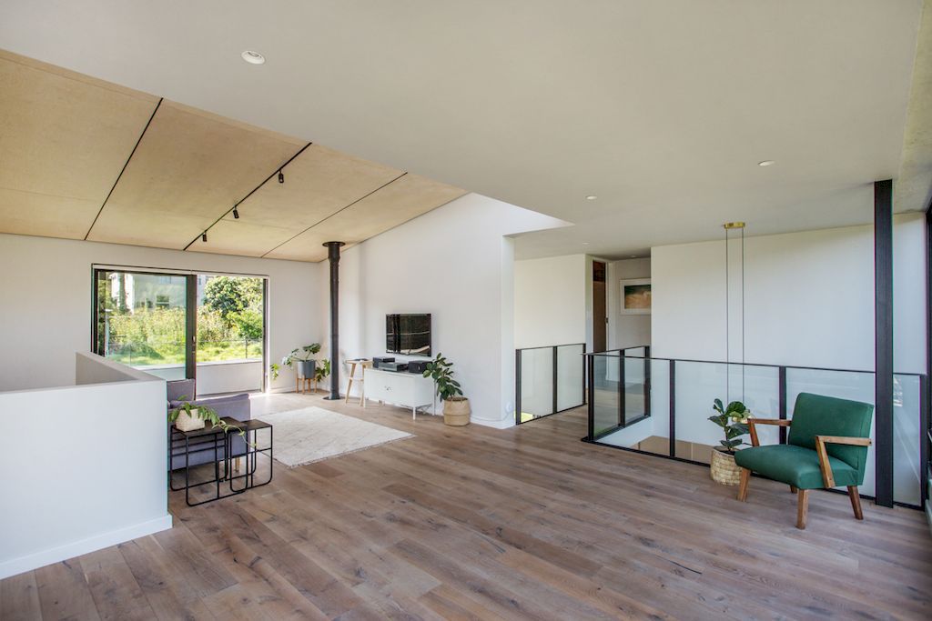 Sassen Residence, suit to rural context, respect nature by SALT Architects