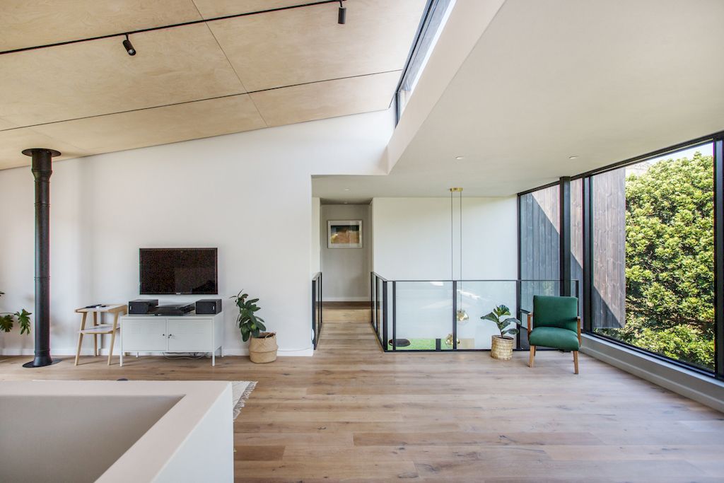 Sassen Residence suit to rural context respect nature by SALT Architects 24
