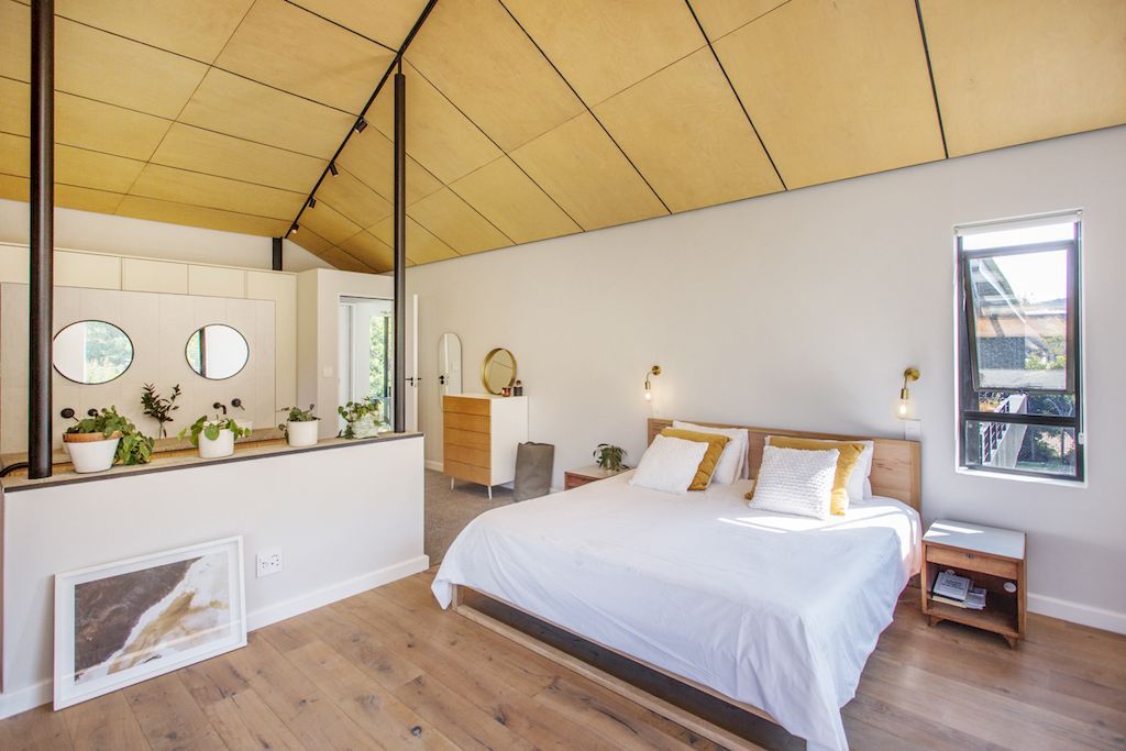 Sassen Residence, suit to rural context, respect nature by SALT Architects