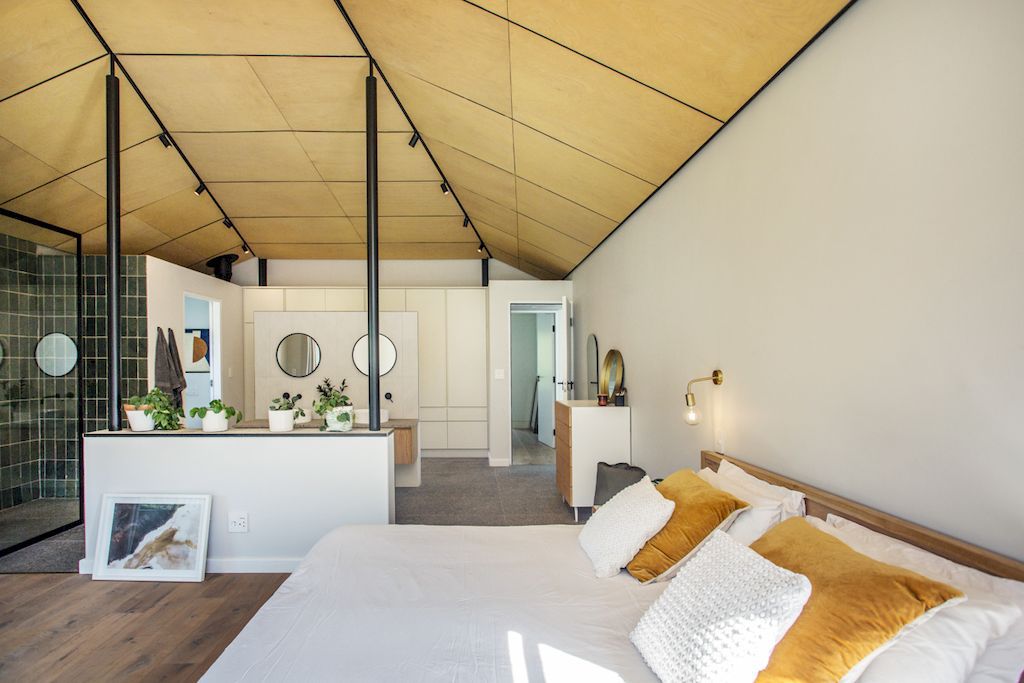 Sassen Residence, suit to rural context, respect nature by SALT Architects