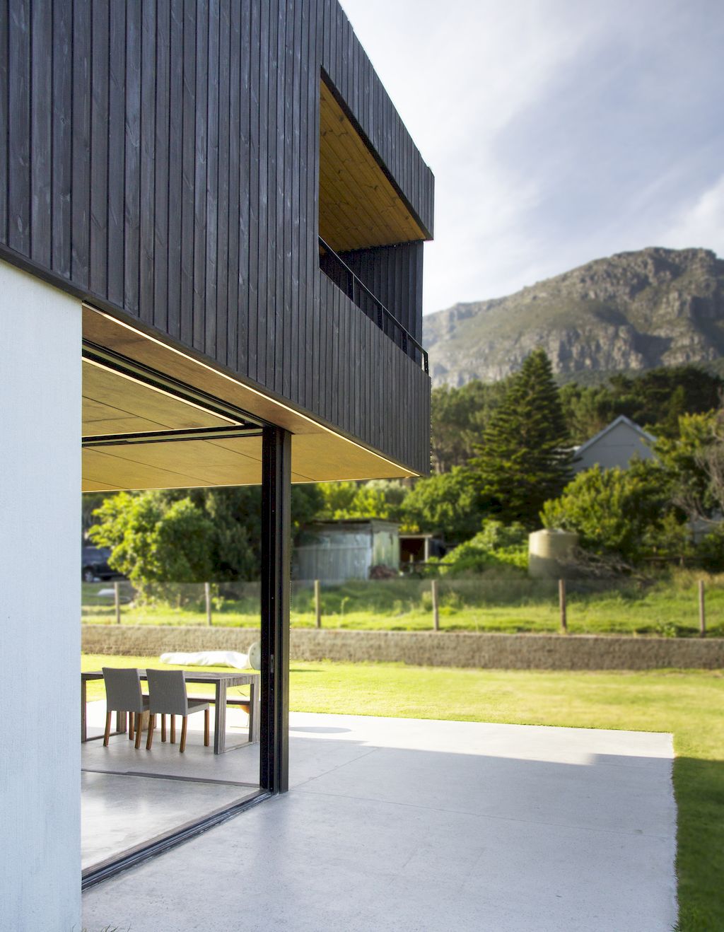 Sassen Residence, suit to rural context, respect nature by SALT Architects