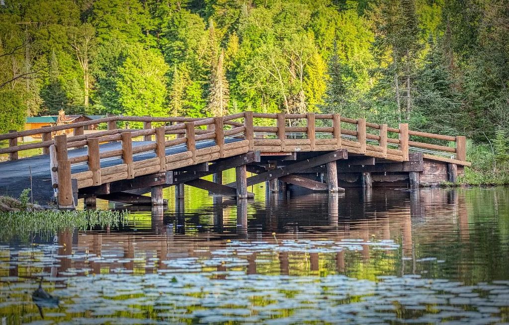 The Estate in Watersmeet is a luxurious home commanding panoramic lake views from all points now available for sale. This home located at 19210 Mamie Lake Rd W, Watersmeet, Michigan; offering 07 bedrooms and 07 bathrooms with 10,004 square feet of living spaces. 