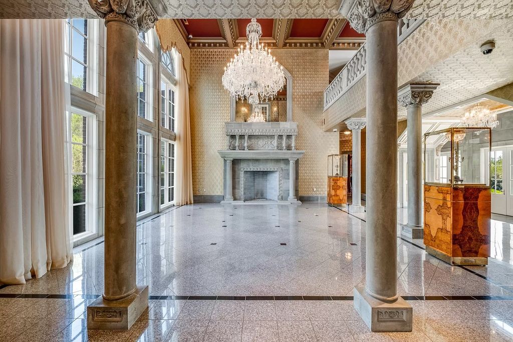 The Estate in Brentwood is a luxurious home filled with ornate details and flexible floor plan now available for sale. This home located at 9600 Concord Rd, Brentwood, Tennessee; offering 04 bedrooms and 08 bathrooms with 15,000 square feet of living spaces. 