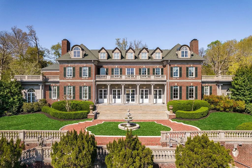 The Estate in Brentwood is a luxurious home filled with ornate details and flexible floor plan now available for sale. This home located at 9600 Concord Rd, Brentwood, Tennessee; offering 04 bedrooms and 08 bathrooms with 15,000 square feet of living spaces. 