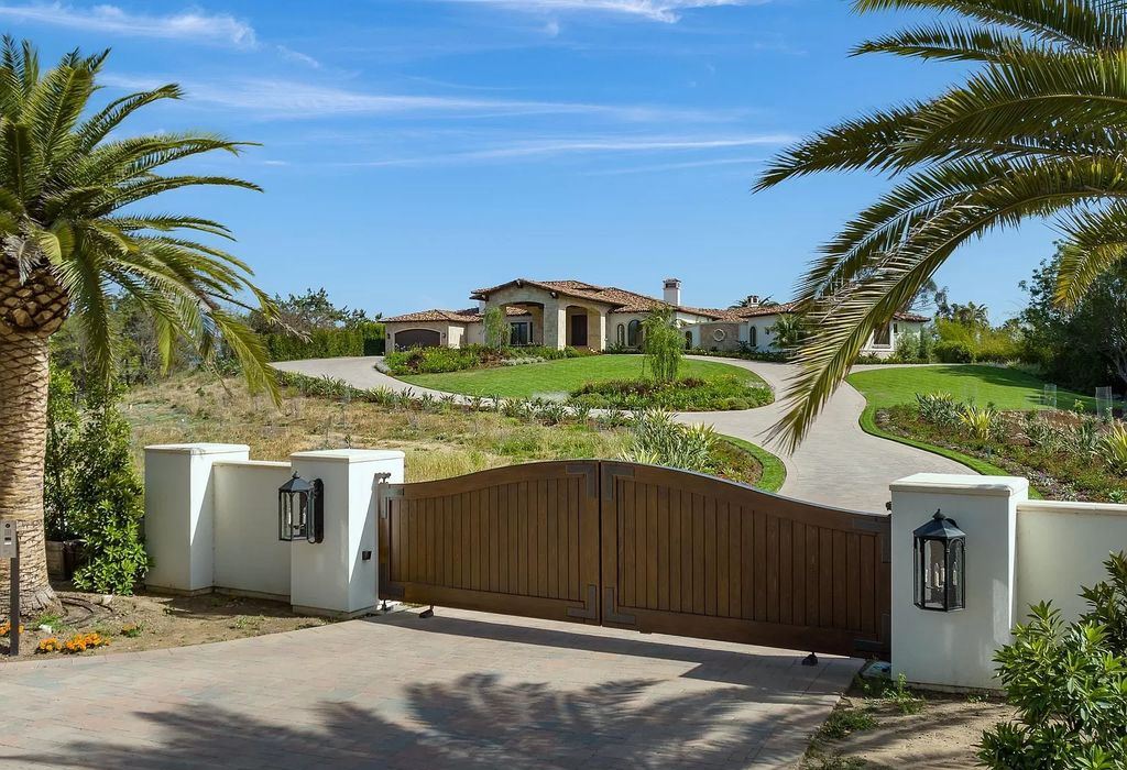 The Home in Rancho Santa Fe, a beautifully private estate with over 22,500 Square feet of indoor and outdoor covered living spaces perfect for todays ultimate lifestyle is now available for sale. This house located at 7029-31 Las Colinas, Rancho Santa Fe, California