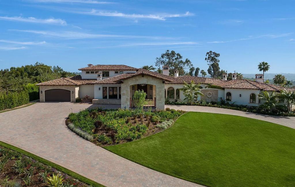 The Home in Rancho Santa Fe, a beautifully private estate with over 22,500 Square feet of indoor and outdoor covered living spaces perfect for todays ultimate lifestyle is now available for sale. This house located at 7029-31 Las Colinas, Rancho Santa Fe, California