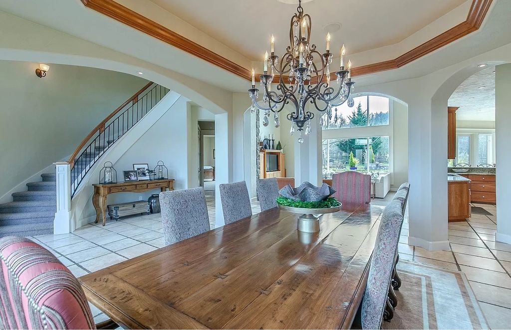 The Estate in Eugene is a luxurious home with open floor plan and expansive windows to bring the outside in now available for sale. This home located at 90896 Diamond Ridge Loop, Eugene, Oregon; offering 04 bedrooms and 06 bathrooms with 6,543 square feet of living spaces.