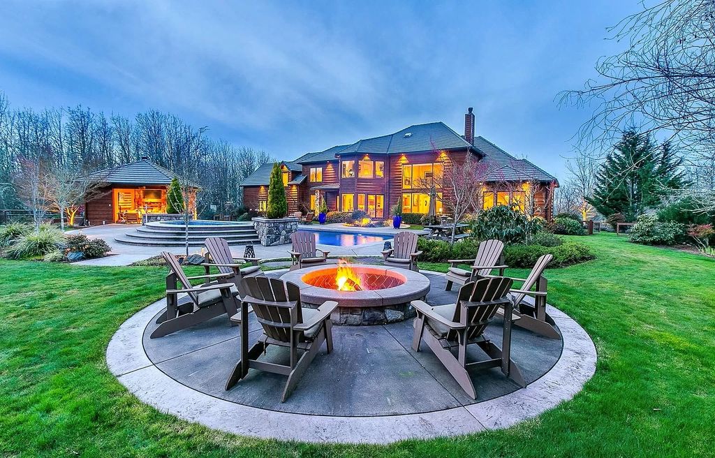 The Estate in Eugene is a luxurious home with open floor plan and expansive windows to bring the outside in now available for sale. This home located at 90896 Diamond Ridge Loop, Eugene, Oregon; offering 04 bedrooms and 06 bathrooms with 6,543 square feet of living spaces.