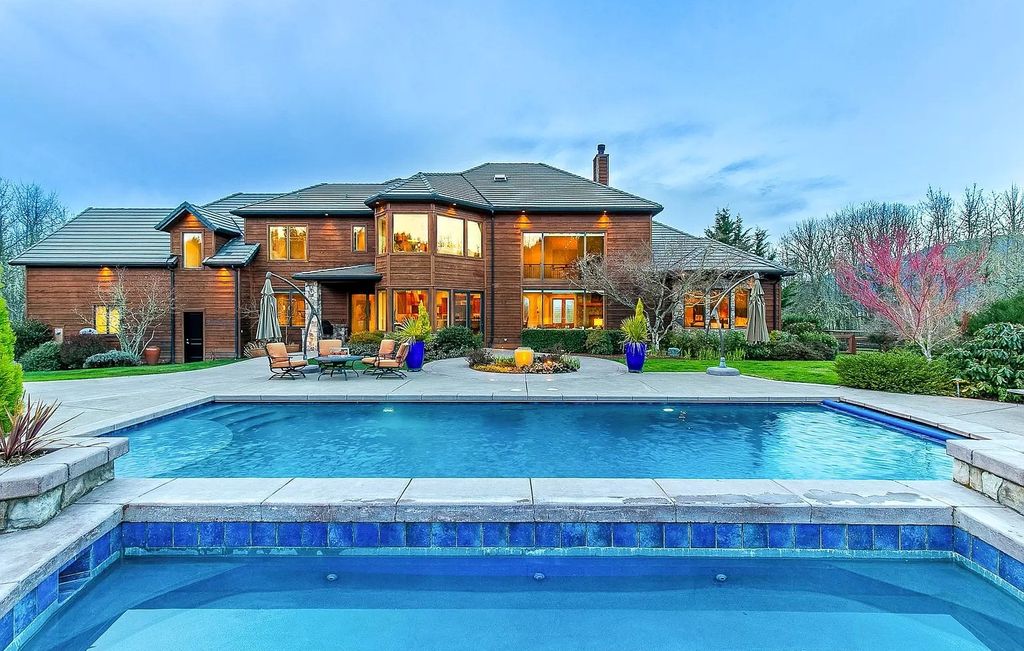 The Estate in Eugene is a luxurious home with open floor plan and expansive windows to bring the outside in now available for sale. This home located at 90896 Diamond Ridge Loop, Eugene, Oregon; offering 04 bedrooms and 06 bathrooms with 6,543 square feet of living spaces.