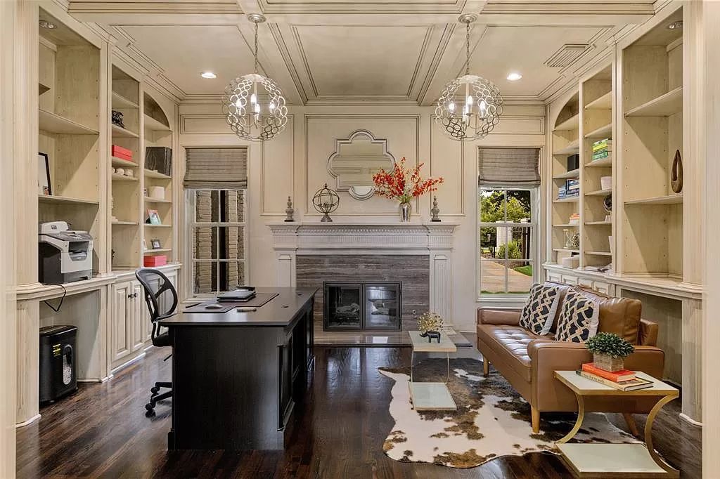 The Home in Dallas, a glamorous traditional estate with the finest materials set on 1.14 acres of resort-like grounds in highly sought-after Preston Hollow is now available for sale. This home located at 10010 Lennox Ln, Dallas, Texas