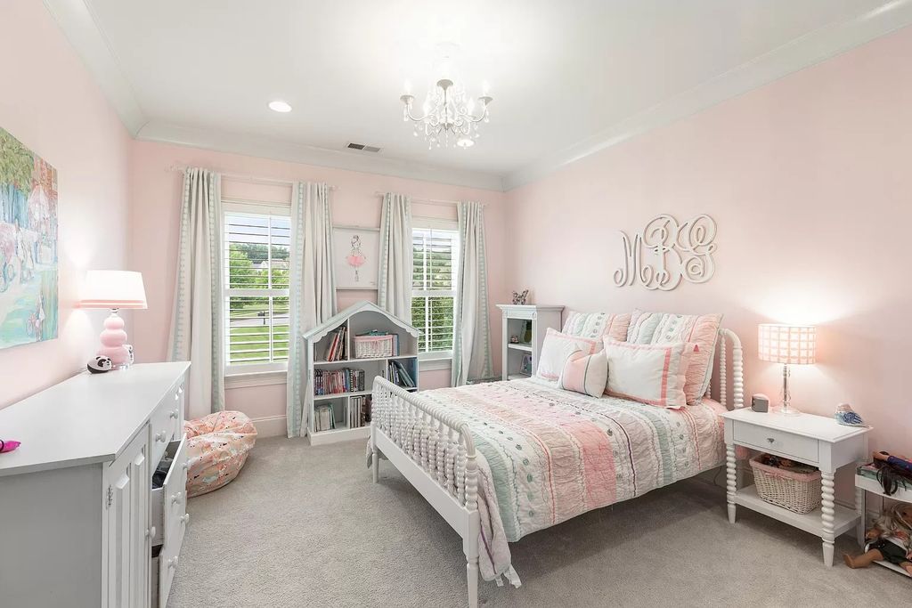 The Estate in Brentwood is a luxurious home featuring high-end finishes, thoughtfully-crafted millwork now available for sale. This home located at 2209 Cumberwell Close, Brentwood, Tennessee; offering 05 bedrooms and 06 bathrooms with 6,315 square feet of living spaces.