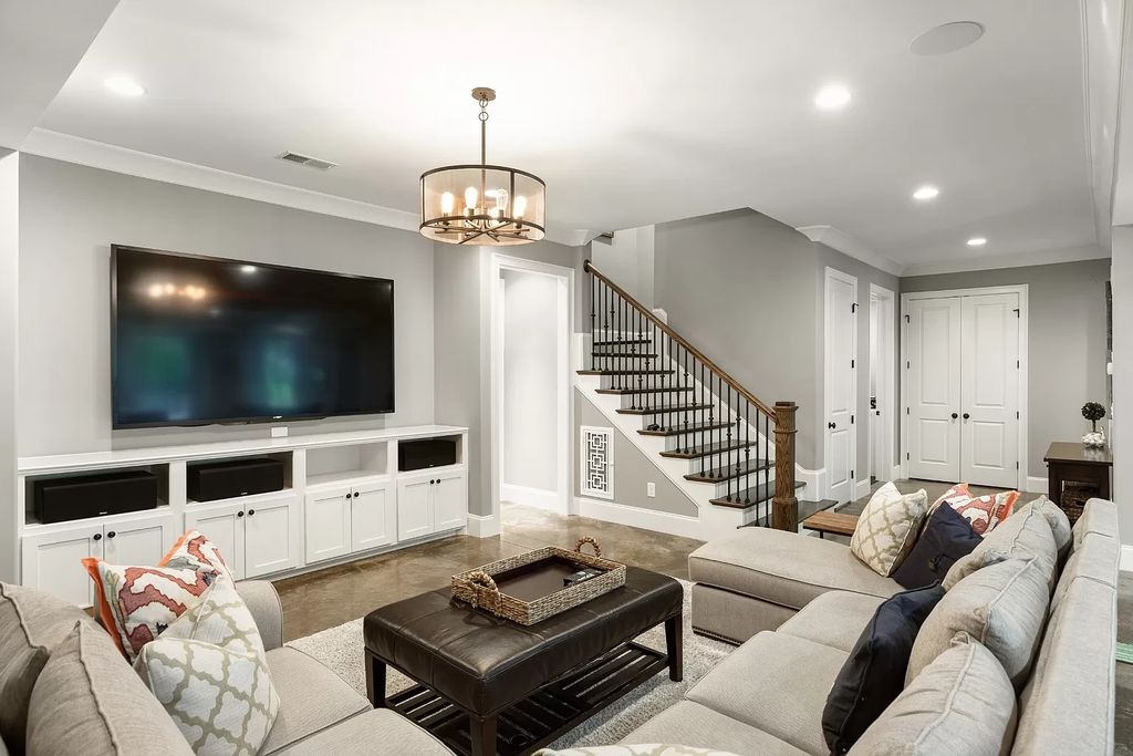The Estate in Brentwood is a luxurious home featuring high-end finishes, thoughtfully-crafted millwork now available for sale. This home located at 2209 Cumberwell Close, Brentwood, Tennessee; offering 05 bedrooms and 06 bathrooms with 6,315 square feet of living spaces.