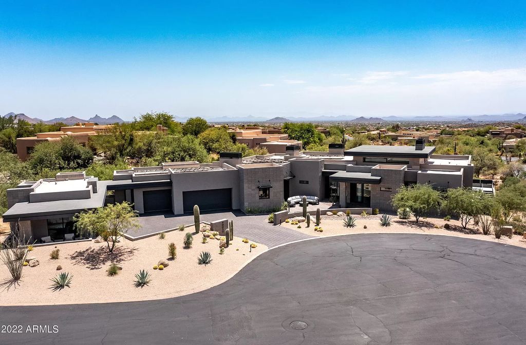 The Scottsdale Home, a contemporary property in Desert Mountain completed in 2020 by Blackstone Homes with interiors done by Ownby Design is now available for sale. This home located at 40050 N 107th St, Scottsdale, Arizona