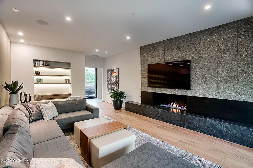 The Scottsdale Home, a contemporary property in Desert Mountain completed in 2020 by Blackstone Homes with interiors done by Ownby Design is now available for sale. This home located at 40050 N 107th St, Scottsdale, Arizona