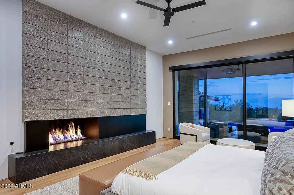 The Scottsdale Home, a contemporary property in Desert Mountain completed in 2020 by Blackstone Homes with interiors done by Ownby Design is now available for sale. This home located at 40050 N 107th St, Scottsdale, Arizona