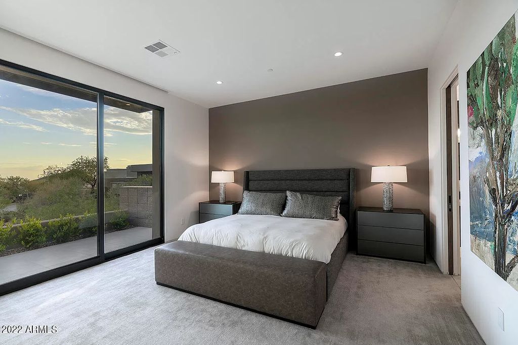 The Scottsdale Home, a contemporary property in Desert Mountain completed in 2020 by Blackstone Homes with interiors done by Ownby Design is now available for sale. This home located at 40050 N 107th St, Scottsdale, Arizona
