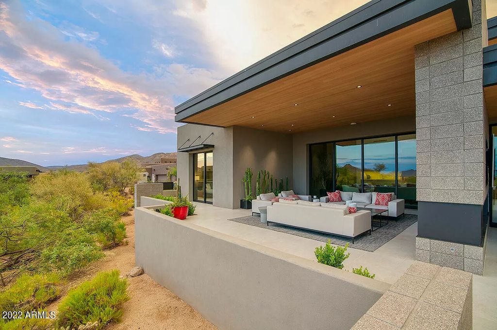 The Scottsdale Home, a contemporary property in Desert Mountain completed in 2020 by Blackstone Homes with interiors done by Ownby Design is now available for sale. This home located at 40050 N 107th St, Scottsdale, Arizona