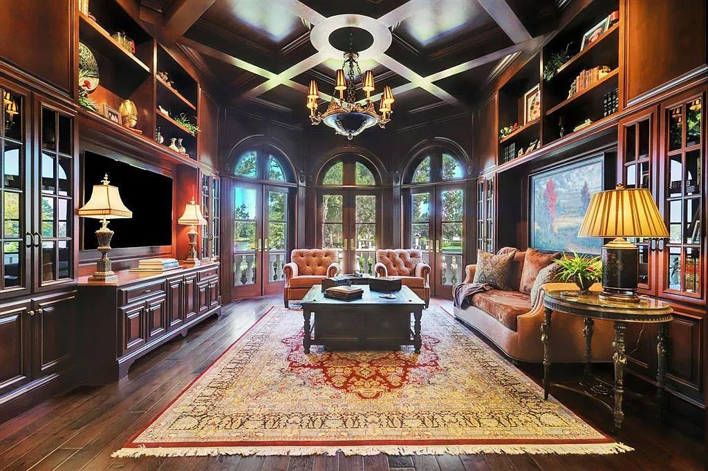 The Home in Sugar Land, a world class architectural masterpiece inspired by Europe's great estates offers endless lifestyle with opulent formals for entertaining, a gorgeous kitchen, wellness gym, two game rooms, wet bars, media room and other entertainment amenities is now available for sale. This home located at 11 Paradise Point Dr, Sugar Land, Texas
