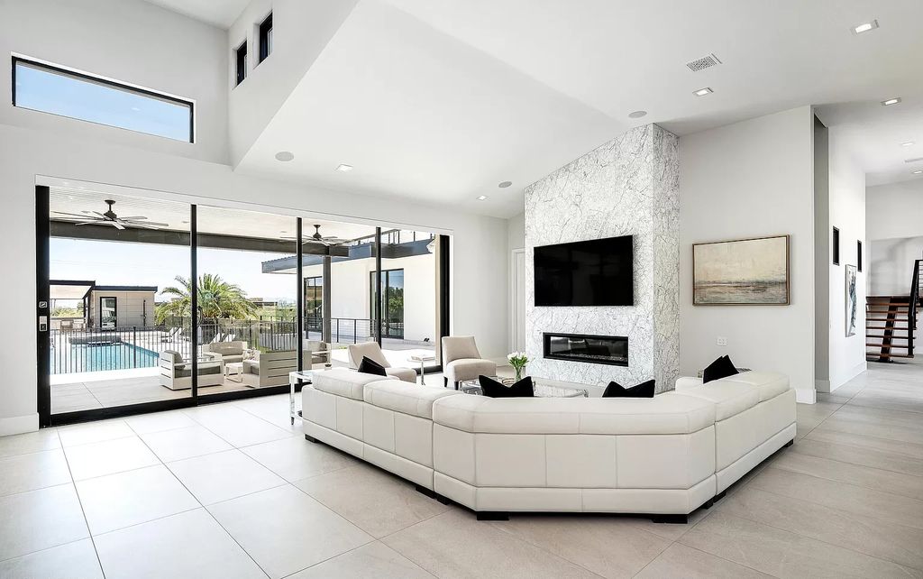The Home in Phoenix, a magnificent custom remodel home built by Avomos with the lavish backyard entertainment grounds including a cabana and multiple sitting areas is now available for sale. This home located at 4951 E Rockridge Rd, Phoenix, Arizona