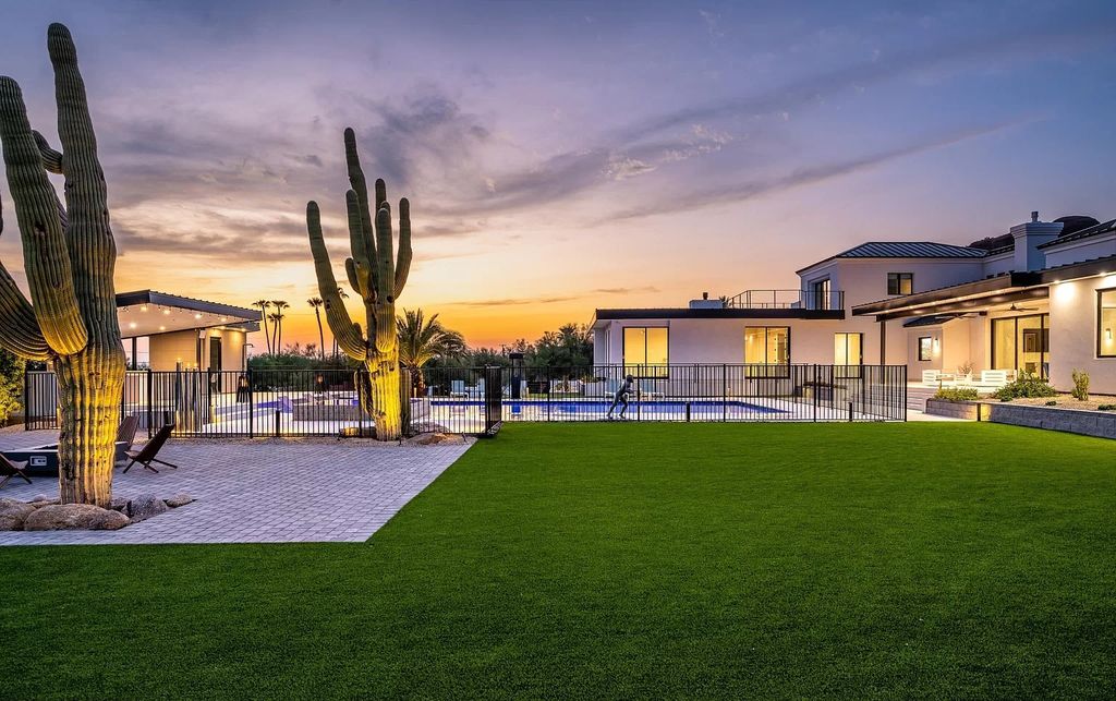 The Home in Phoenix, a magnificent custom remodel home built by Avomos with the lavish backyard entertainment grounds including a cabana and multiple sitting areas is now available for sale. This home located at 4951 E Rockridge Rd, Phoenix, Arizona