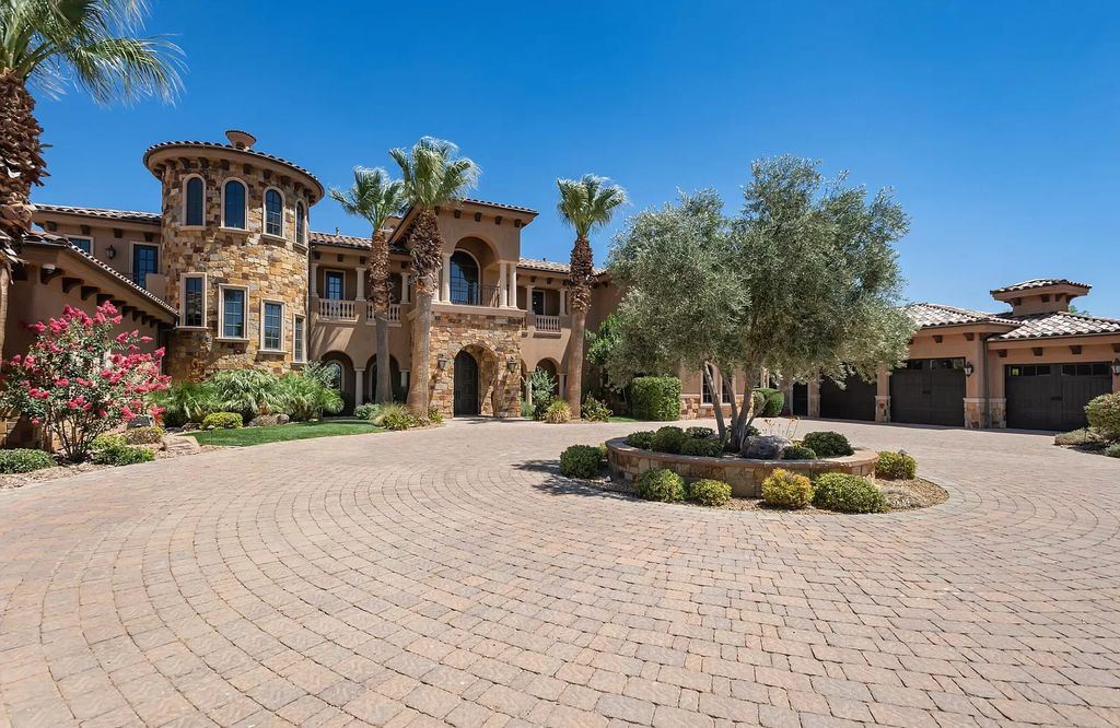 The Estate in Washington, a luxurious home with over 0.5 acre pond plenty of space for parking offering resort style pool, full sports court, theatre room, indoor gym, full bar, pavillion & indoor basketball court and  is now available for sale. This home located at 90 W Triple Crown Ln, Washington, Utah