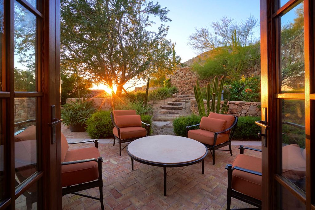 The Estate in Scottsdale, a mountainside sanctuary that offers both privacy and an organic connection to the Sonoran Desert built with the highest quality materials and workmanship is now available for sale. This home located at 10738 E Diamond Rim Dr, Scottsdale, Arizona