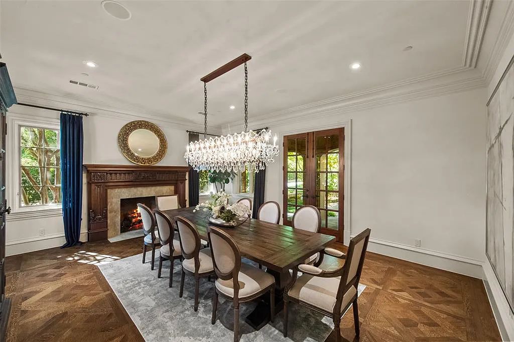 The Home in Westlake, a beautifully appointed Paul Kramer home boasts both impressive architectural and designer details including a dramatic mahogany rotunda, meticulous gardens, lovely sculptures, elegant circular breakfast nook and multiple outdoor areas perfect for entertaining is now available for sale. This home located at 2006 Navasota Cv, Westlake, Texas