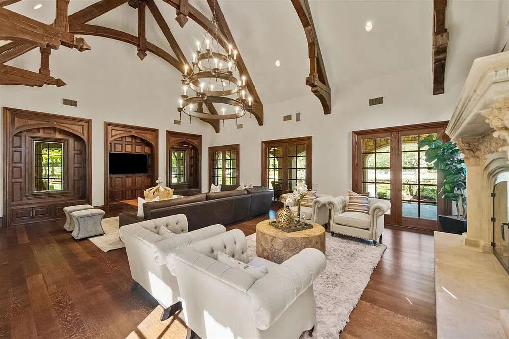 The Home in Westlake, a beautifully appointed Paul Kramer home boasts both impressive architectural and designer details including a dramatic mahogany rotunda, meticulous gardens, lovely sculptures, elegant circular breakfast nook and multiple outdoor areas perfect for entertaining is now available for sale. This home located at 2006 Navasota Cv, Westlake, Texas