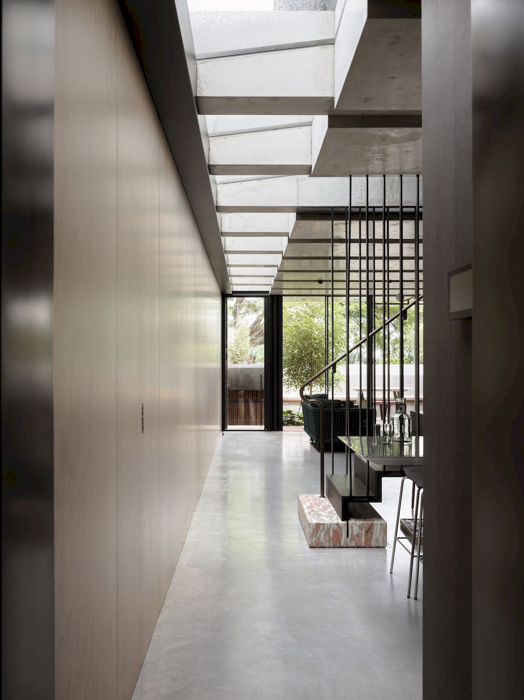Birch Tree House an impressive single story frontage by HE Architects 20 1