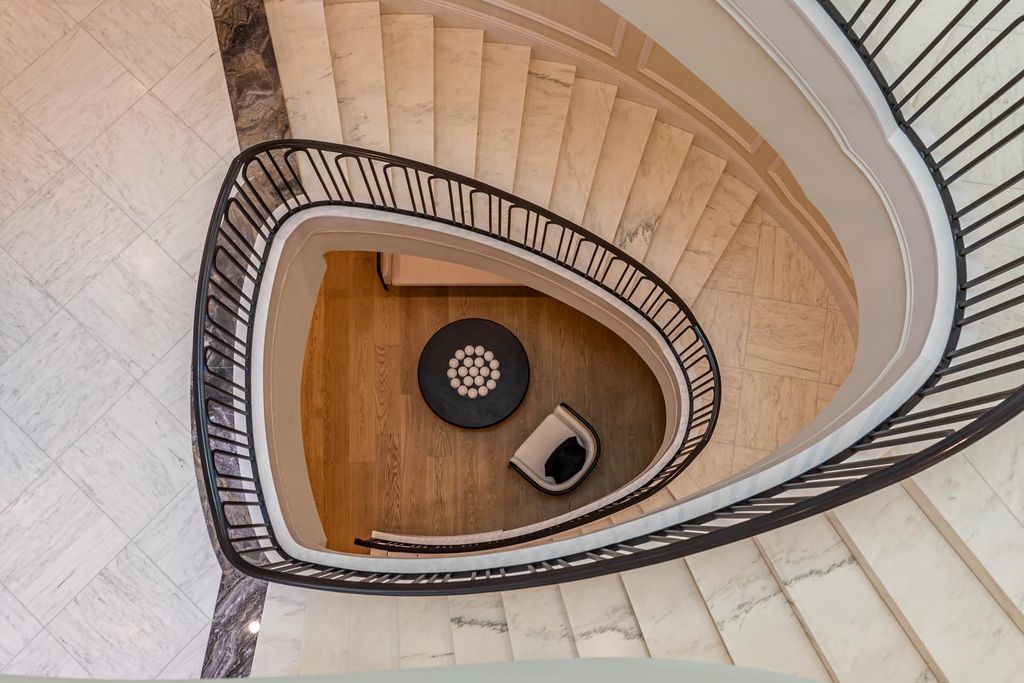 The Estate in Beverly Hills, a brand new architectural triumph combines classic opulence and the modern feel of today with its exquisite features and luxurious quality finishes is now available for sale. This home located at 802 Foothill Rd, Beverly Hills, California