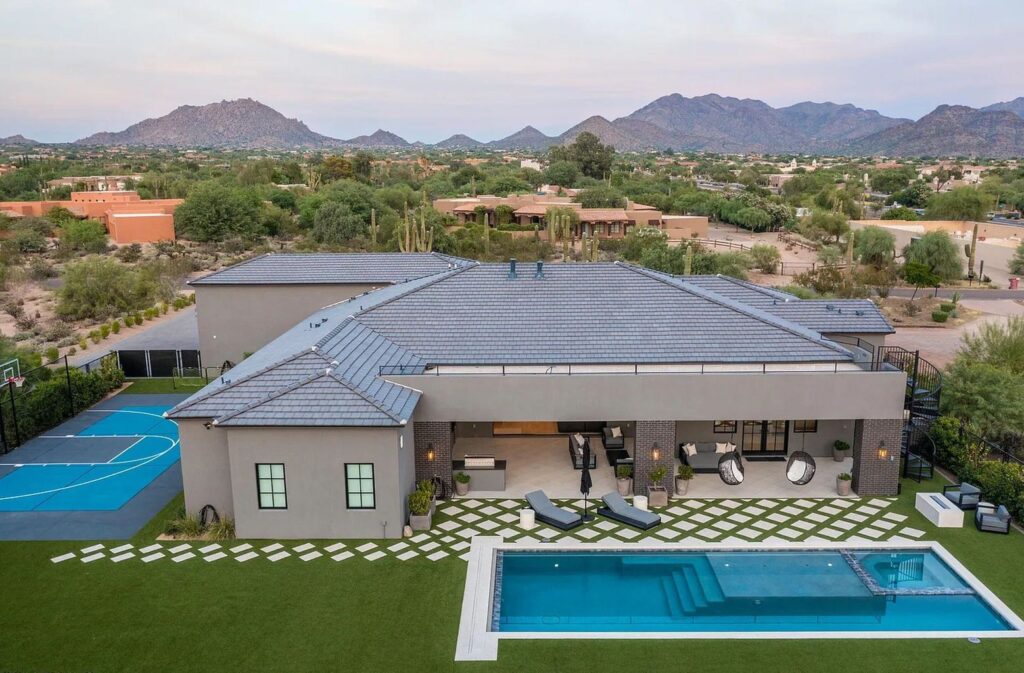 The Home in Scottsdale, a thoughtfully designed modern masterpiece offers pure luxury and the exquisite views of the Sunset through the Mountains is now available for sale. This home located at 23416 N 84th St, Scottsdale, Arizona