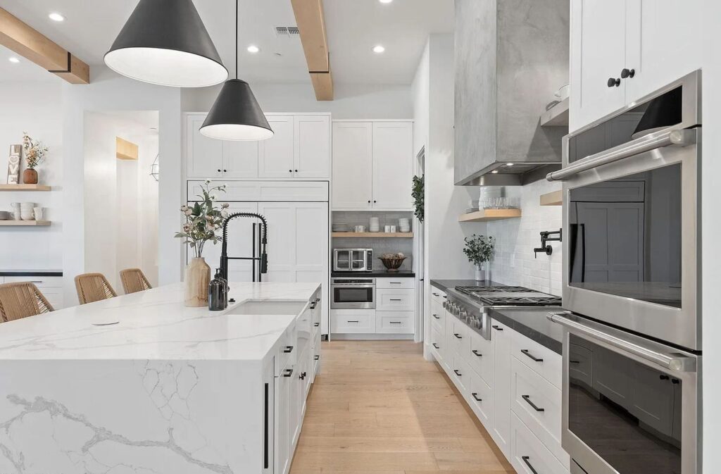 The Home in Scottsdale, a thoughtfully designed modern masterpiece offers pure luxury and the exquisite views of the Sunset through the Mountains is now available for sale. This home located at 23416 N 84th St, Scottsdale, Arizona
