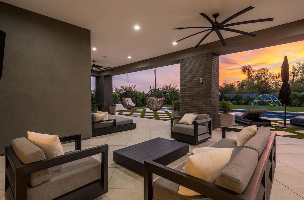 The Home in Scottsdale, a thoughtfully designed modern masterpiece offers pure luxury and the exquisite views of the Sunset through the Mountains is now available for sale. This home located at 23416 N 84th St, Scottsdale, Arizona