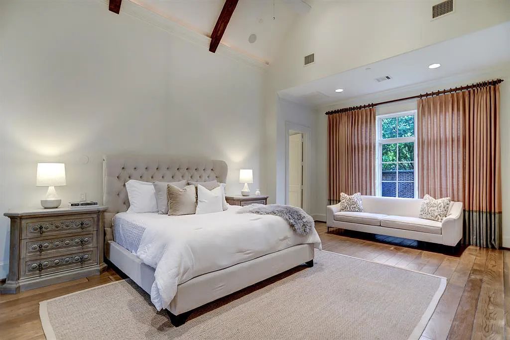 The Estate in Houston, a breathtaking home has loads of curb appeal with meticulously maintained grounds, elegant sconces, and stunning red brick, captivating backyard perfect for entertaining is now available for sale. This home located at 11320 Green Vale Dr, Houston, Texas