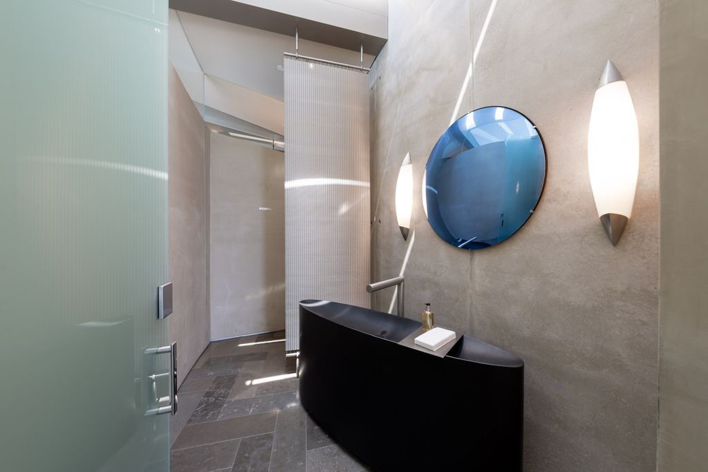 The Crescent House in Encinitas, a trophy property perched on a promontory with explosive panoramic ocean views boasting an ideal combination of the ultimate luxury living with impeccable paramount location quality is now available for sale. This home located at 532 Neptune Ave, Encinitas, California