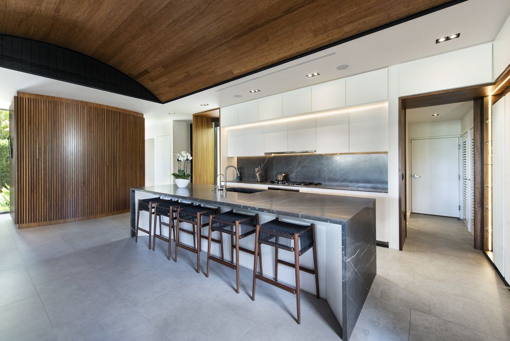 The Villa in Miami Beach, a custom exquisite waterfront home in the prestigious 24H guard gated community Biscayne Pointe offering 60 feet of waterfrontage with new dock is now available for sale. This home located at 8055 Noremac Ave, Miami Beach, Florida