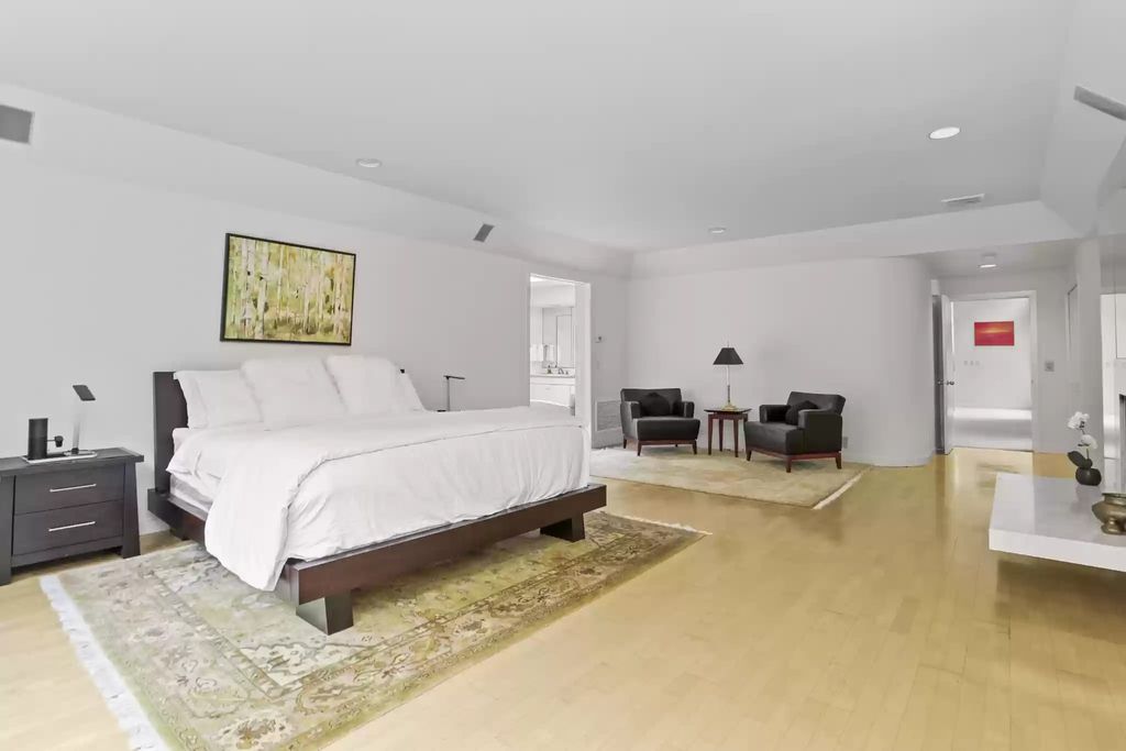 The House in Greenwich blends the verdant outdoors with open living spaces flooded with sunlight, now available for sale. This home located at 48 Lafrentz Rd, Greenwich, Connecticut