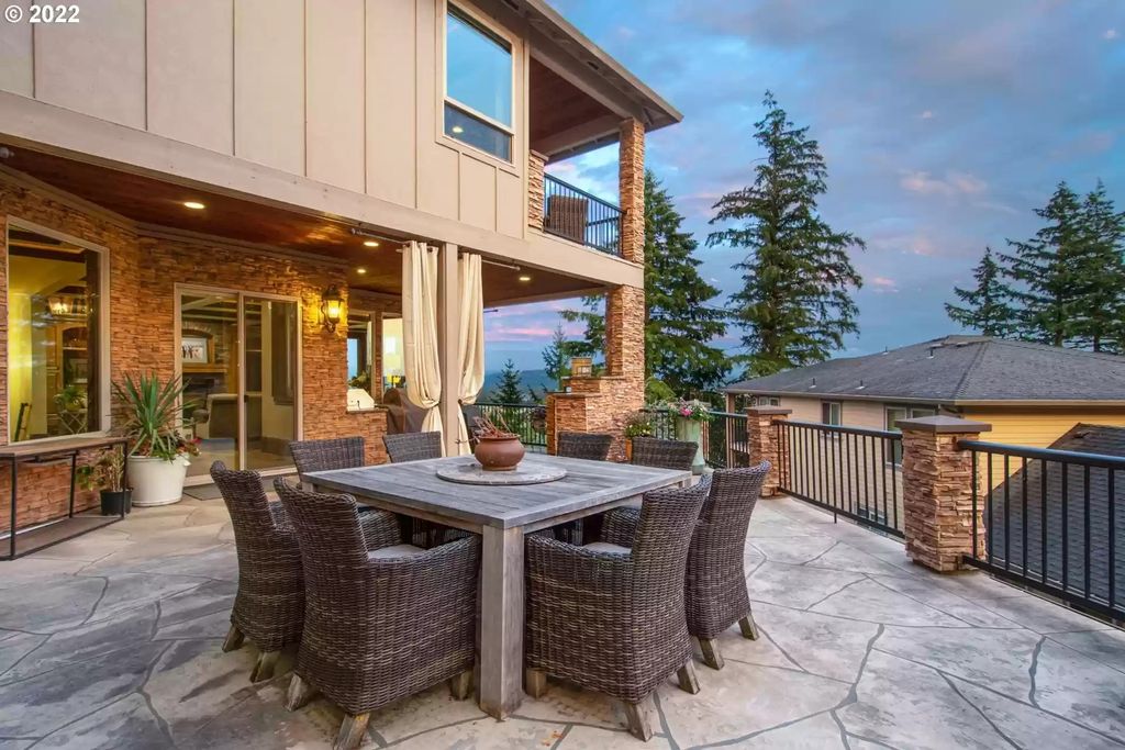 The Estate in Camas is a luxurious home featuring large rooms perfect for entertaining and comfortable living now available for sale. This home located at 636 NW Valley St, Camas, Washington; offering 04 bedrooms and 06 bathrooms with 8,112 square feet of living spaces.