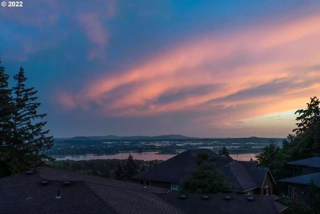 The Estate in Camas is a luxurious home featuring large rooms perfect for entertaining and comfortable living now available for sale. This home located at 636 NW Valley St, Camas, Washington; offering 04 bedrooms and 06 bathrooms with 8,112 square feet of living spaces.