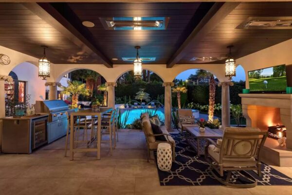 Edwin Ivy Legacy Home in Seattle with a Killer Indoor-Outdoor Flow ...