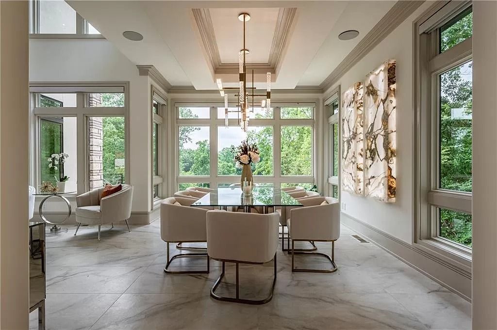 The Estate in Sandy Springs is a luxurious home of quality built with every attention to detail now available for sale. This home located at 1090 Kingston Dr, Sandy Springs, Georgia; offering 06 bedrooms and 08 bathrooms with 1.45 acres of land.
