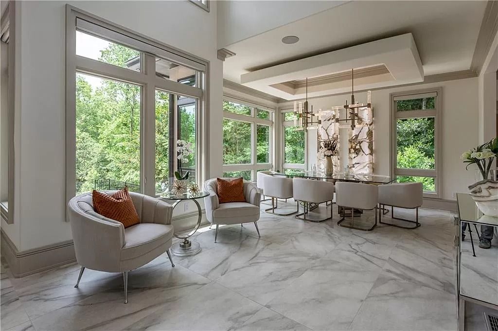 The Estate in Sandy Springs is a luxurious home of quality built with every attention to detail now available for sale. This home located at 1090 Kingston Dr, Sandy Springs, Georgia; offering 06 bedrooms and 08 bathrooms with 1.45 acres of land.