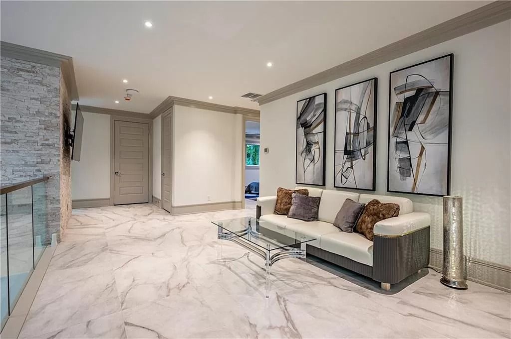 The Estate in Sandy Springs is a luxurious home of quality built with every attention to detail now available for sale. This home located at 1090 Kingston Dr, Sandy Springs, Georgia; offering 06 bedrooms and 08 bathrooms with 1.45 acres of land.