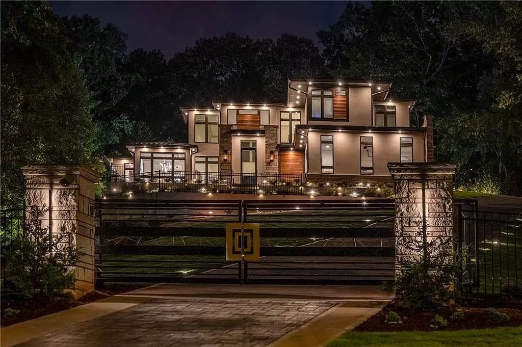 The Estate in Sandy Springs is a luxurious home of quality built with every attention to detail now available for sale. This home located at 1090 Kingston Dr, Sandy Springs, Georgia; offering 06 bedrooms and 08 bathrooms with 1.45 acres of land.
