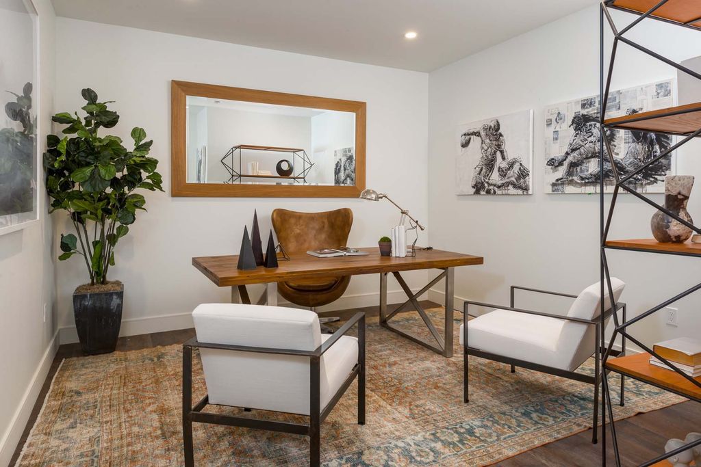 The Home in Venice, a spectacular modern farmhouse designed by Hamilton Architects for entertaining with expansive living spaces and unparalleled amenities is now available for sale. This home located at 1314 Morningside Way, Venice, California